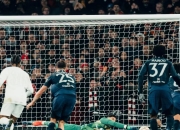 半岛体育登录-曼联主场惨败，斯蒂夫·布鲁斯贡献乌龙