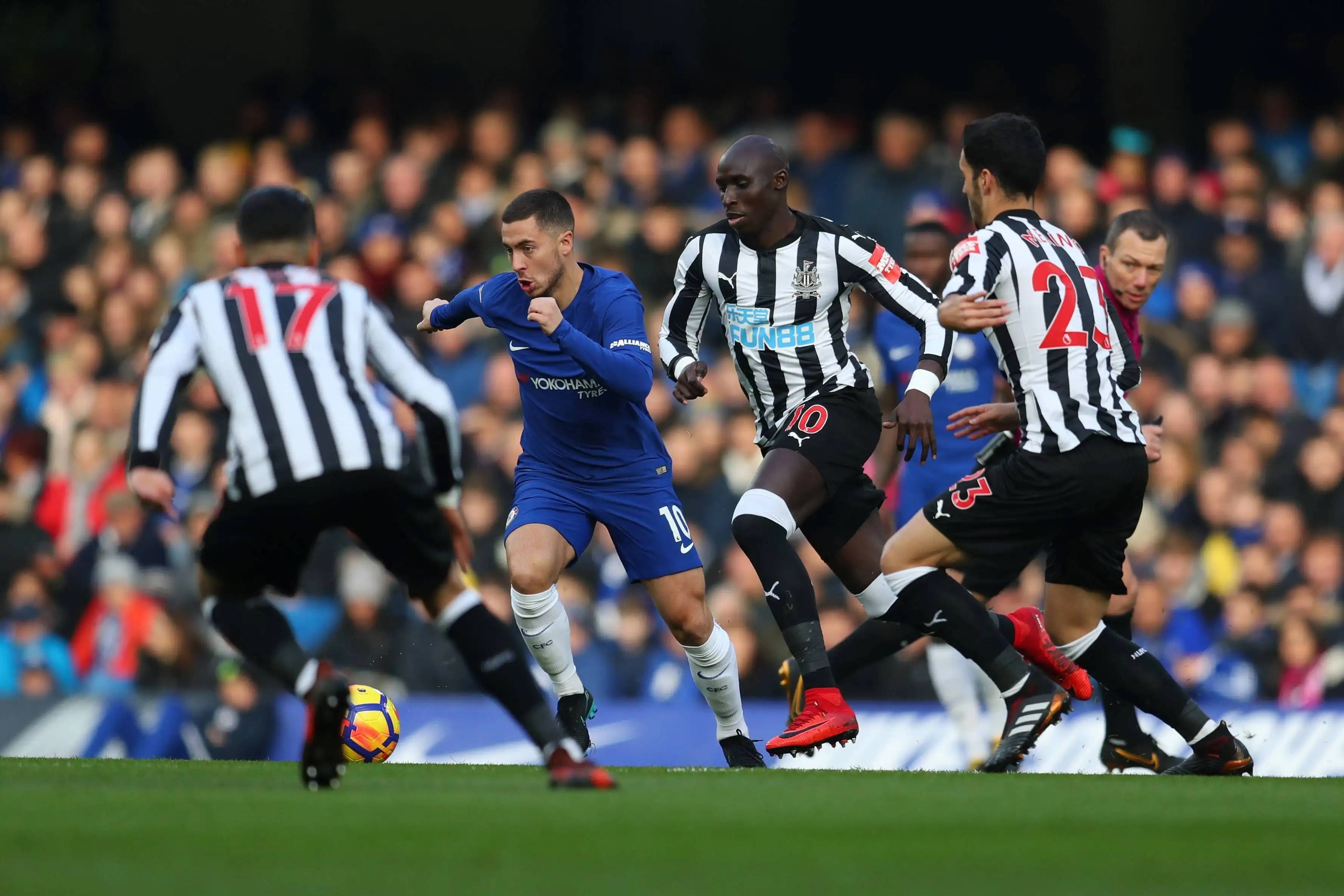 埃弗顿主场不敌切尔西,遭遇两连败 埃弗顿主场不敌切尔西,遭遇两连败