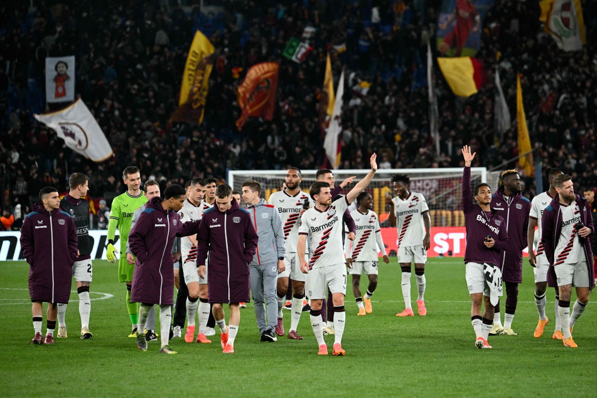 包含热门球队对决，最终双方握手言和的词条