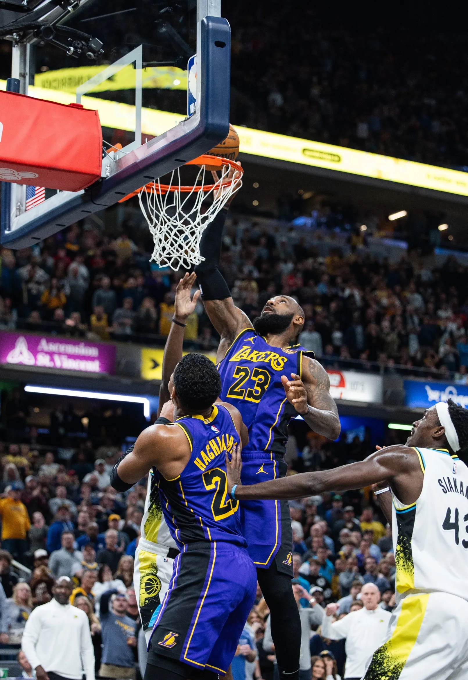 中东代表队在篮球比赛中积极表现