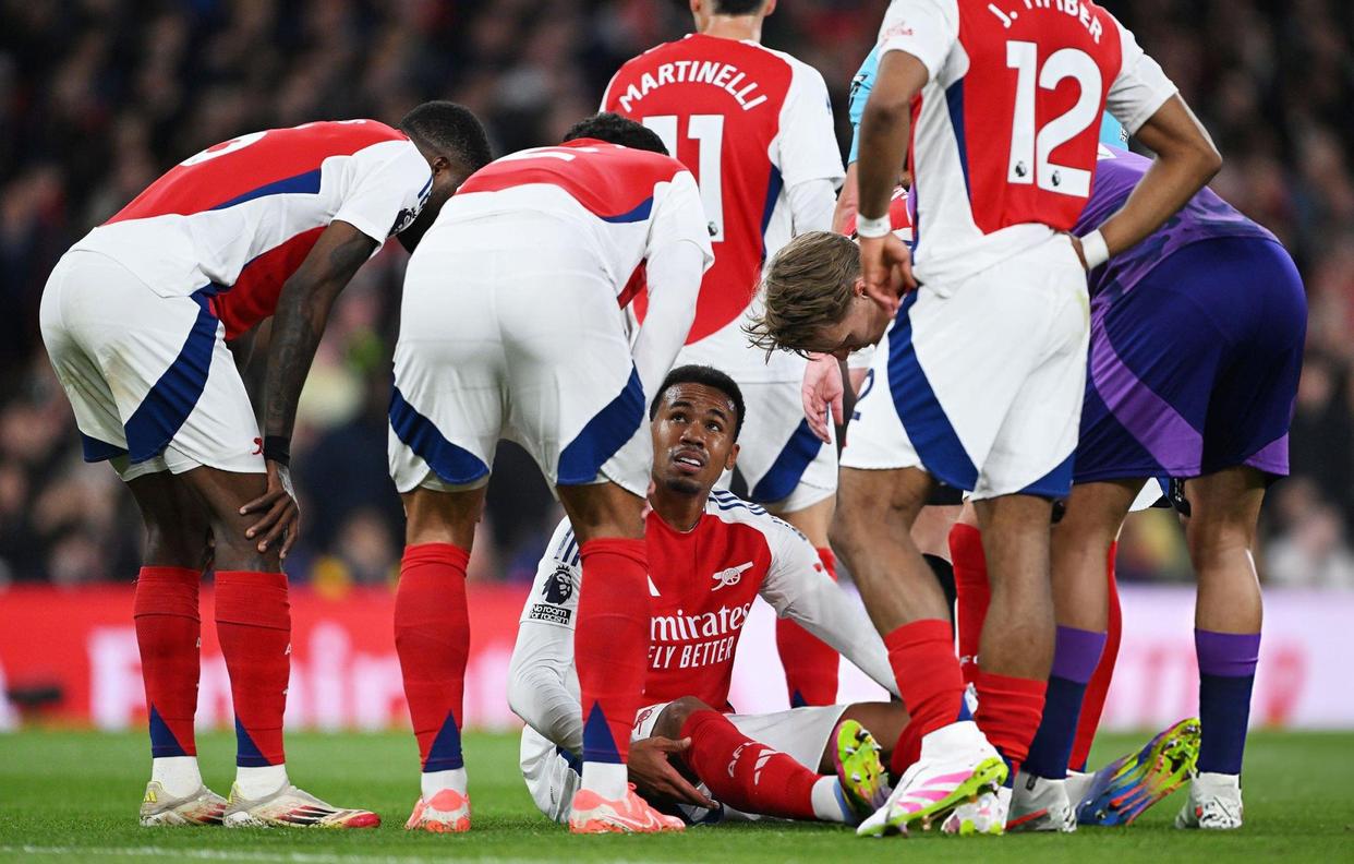 阿森纳后防线陷入伤病危机,教练组加紧应对的简单介绍 阿森纳后防线陷入伤病危机,教练组加紧应对的简单介绍