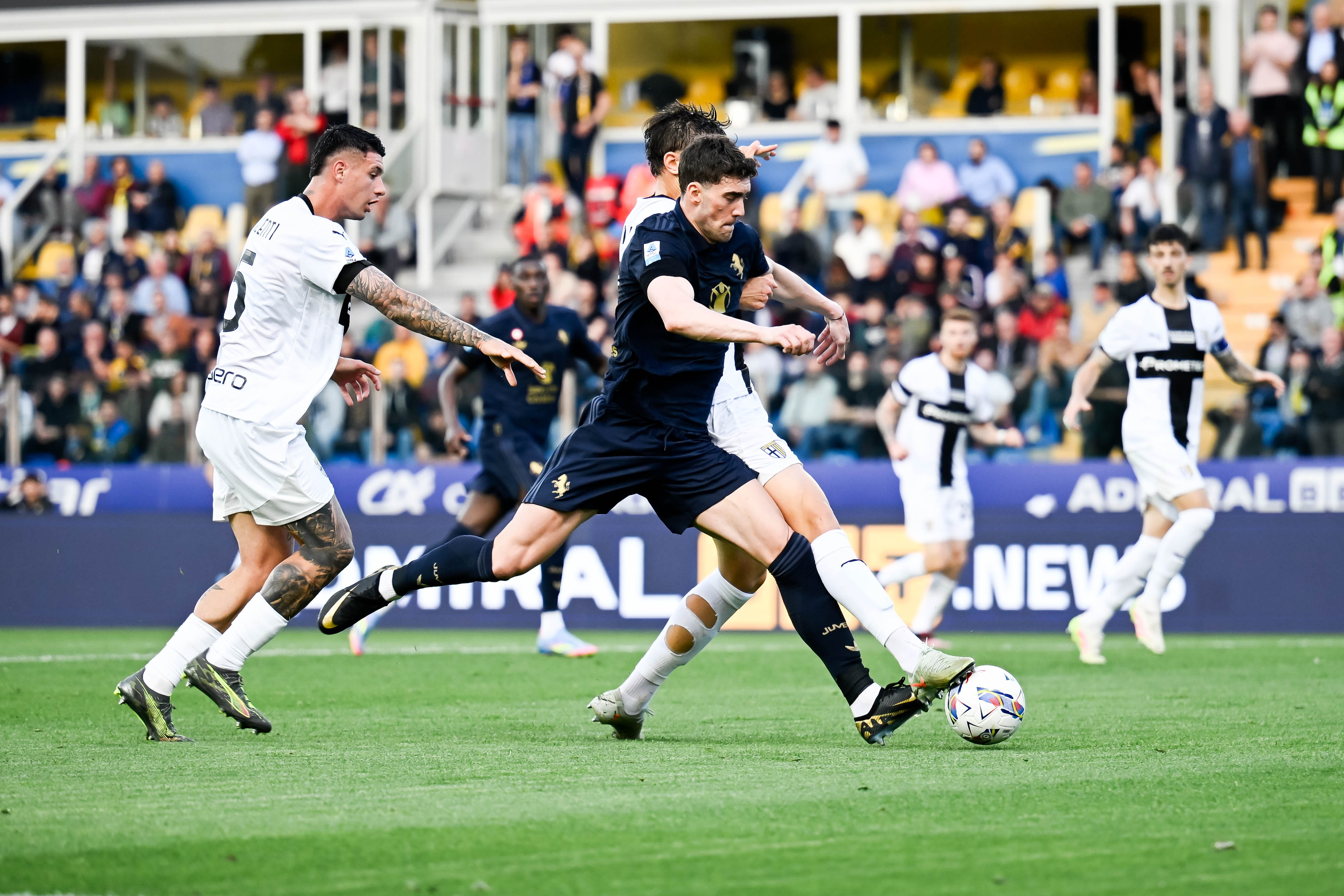 尤文图斯客场惜败,积分榜下滑的简单介绍 尤文图斯客场惜败,积分榜下滑的简单介绍