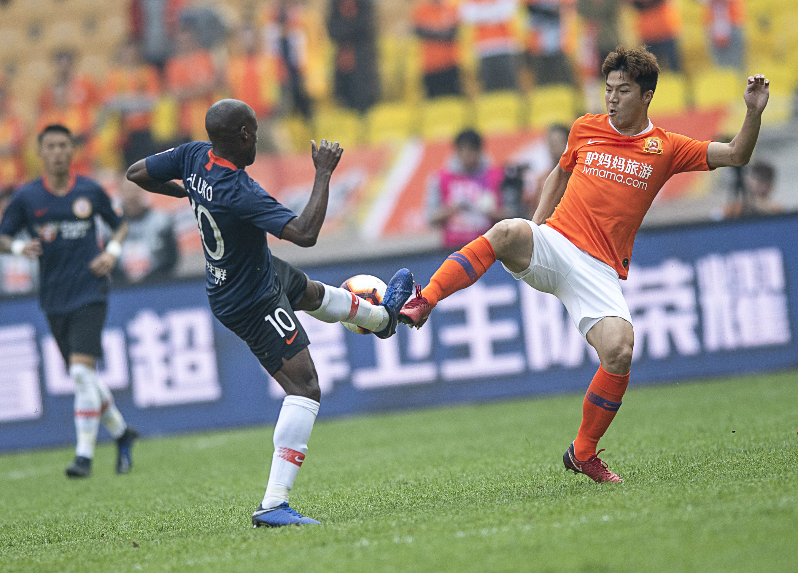 武汉卓尔客场大胜，喜迎联赛争冠