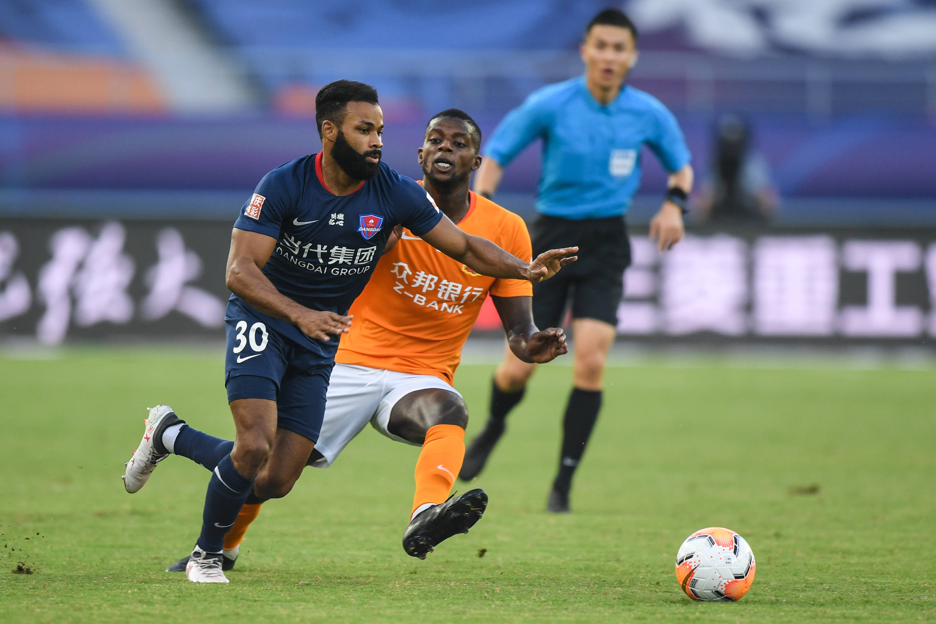 武汉卓尔客场大胜，喜迎联赛争冠