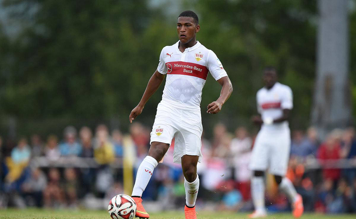 斯图加特客场惨败,战绩堪忧的简单介绍 斯图加特客场惨败,战绩堪忧的简单介绍