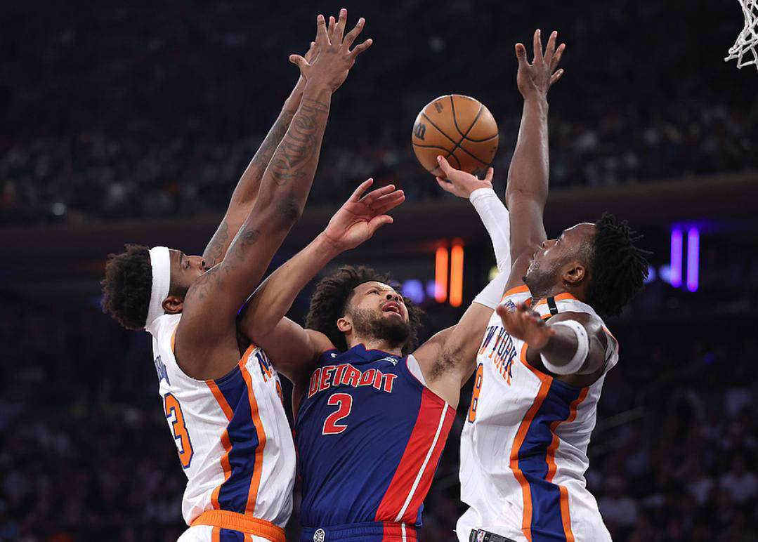 包含活塞痛击尼克斯，取得重要胜利的词条