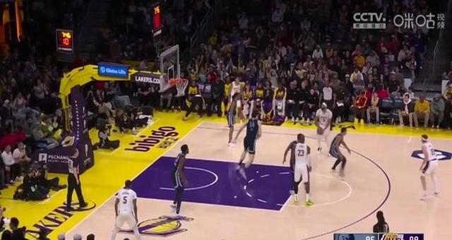 公牛客场爆冷击败湖人,西部强队遭遇失利 公牛客场爆冷击败湖人,西部强队遭遇失利