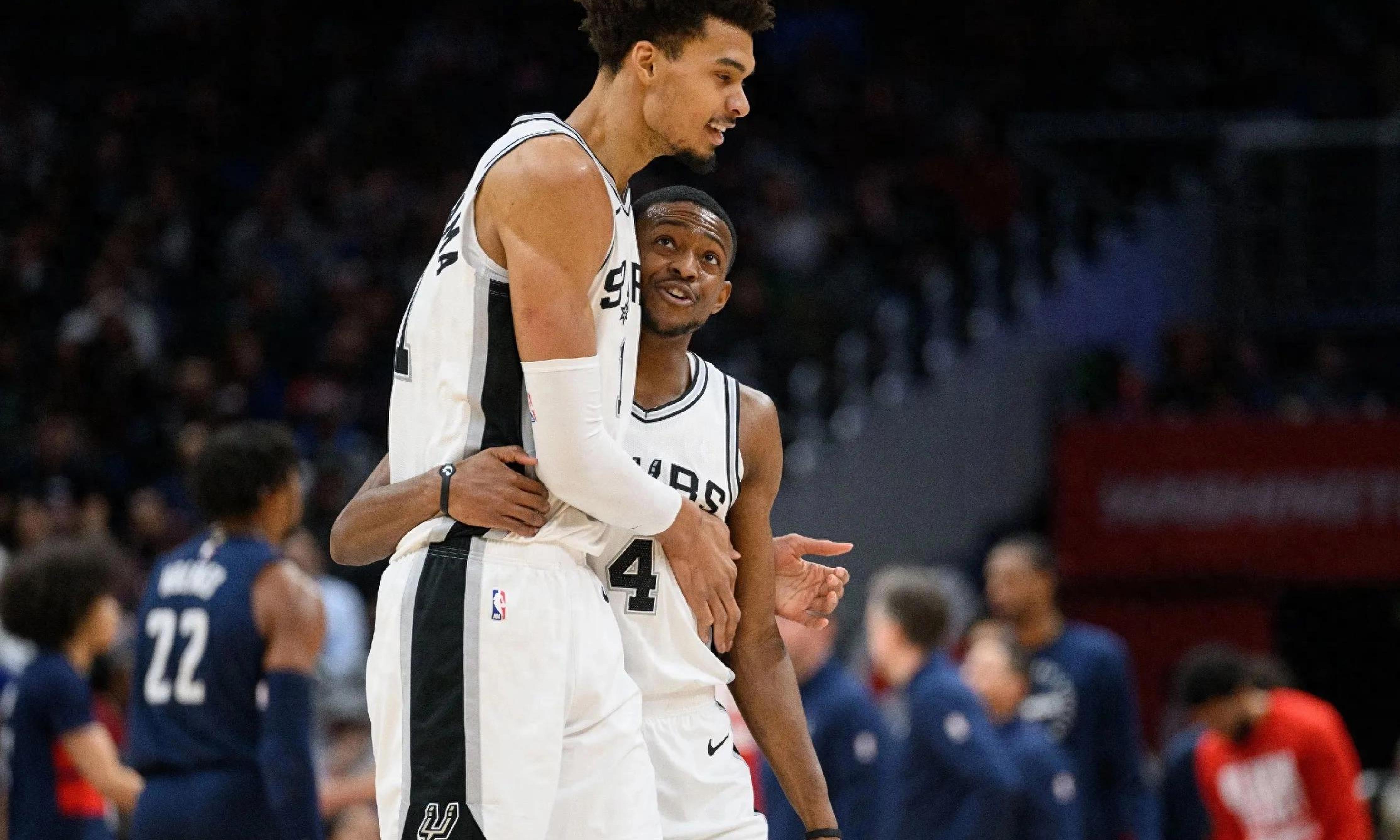 关于独行侠主场迎战马刺全力争胜的信息 关于独行侠主场迎战马刺全力争胜的信息