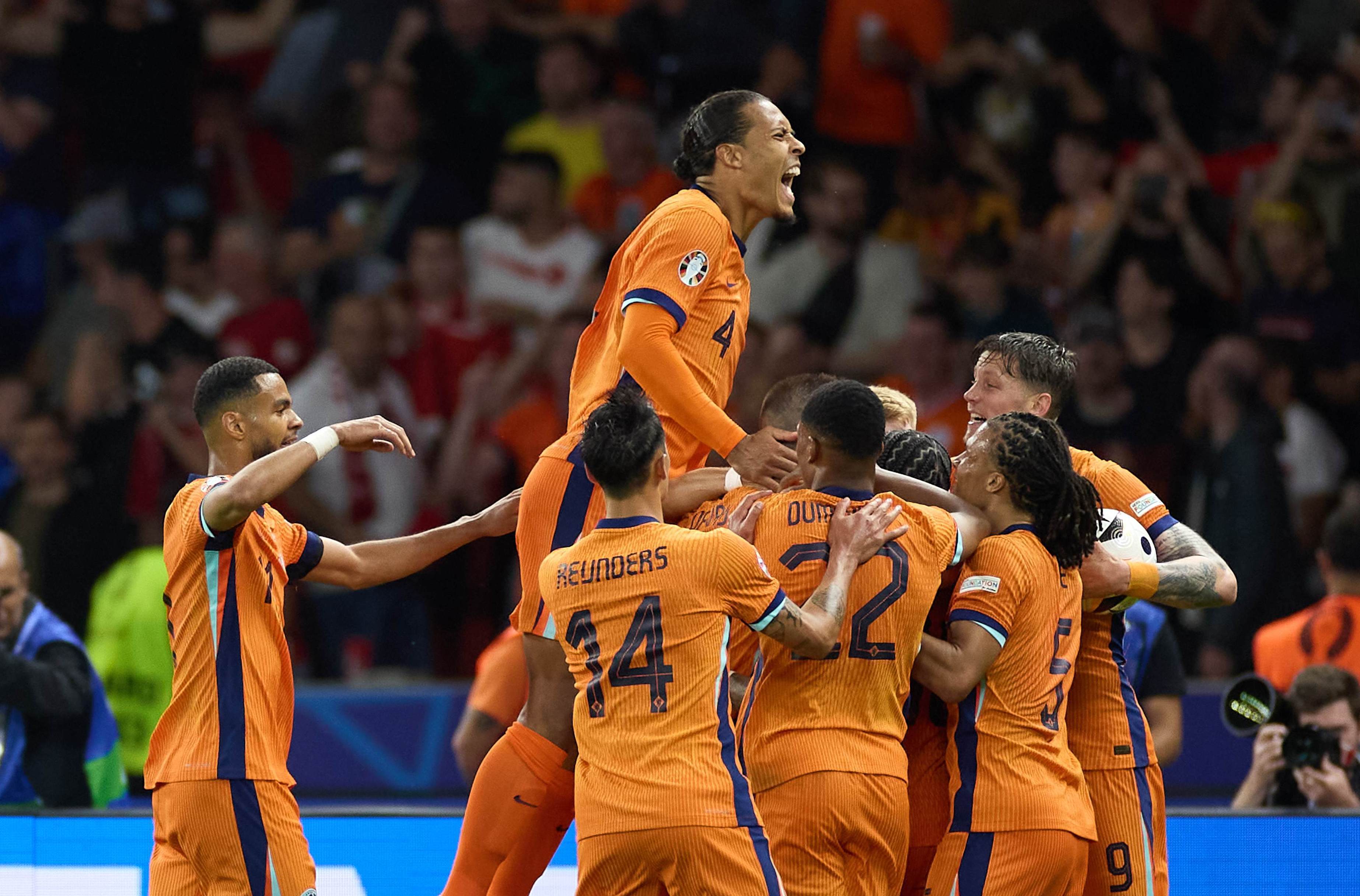 关于荷兰主场大胜以色列，欧洲杯出线前景看好的信息