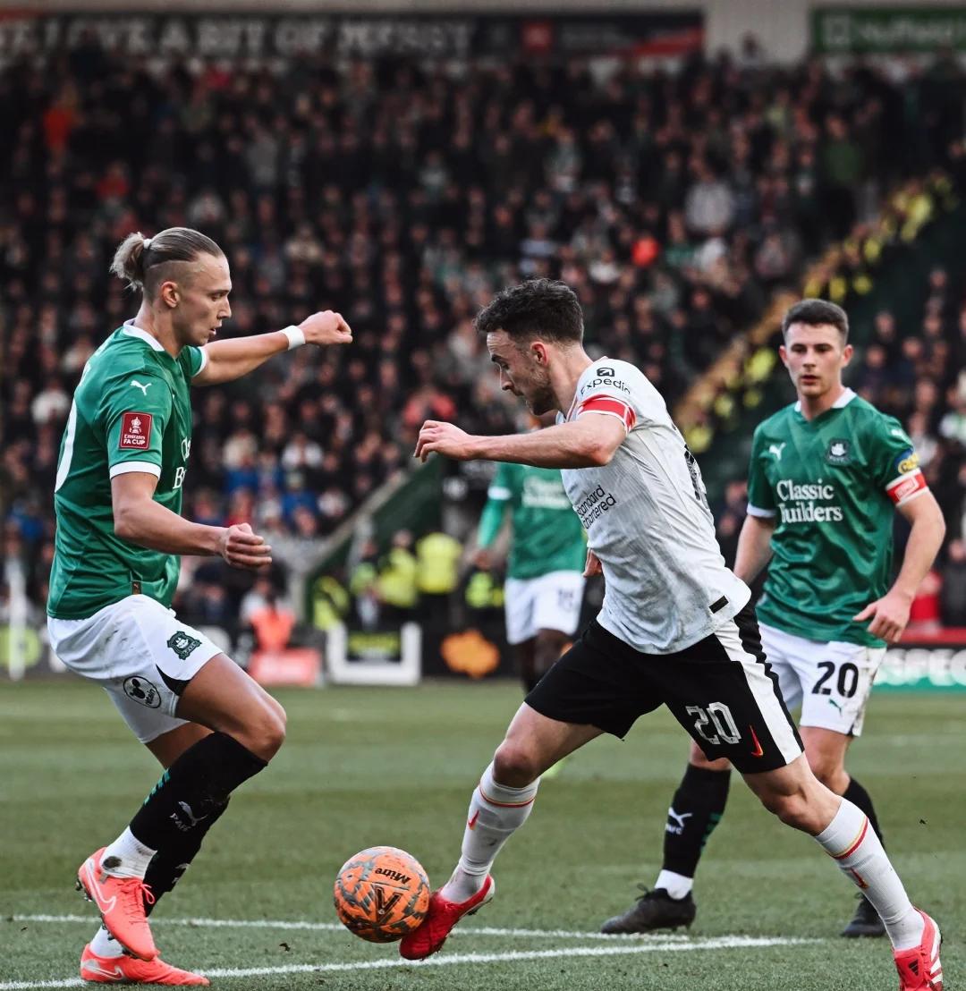 普利茅斯连胜球队，状态火爆夺得胜场佳绩